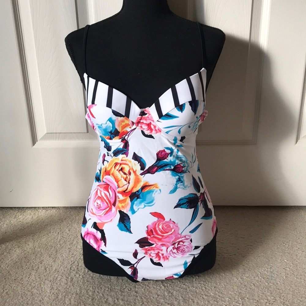 NWT Cupshe Swimsuit